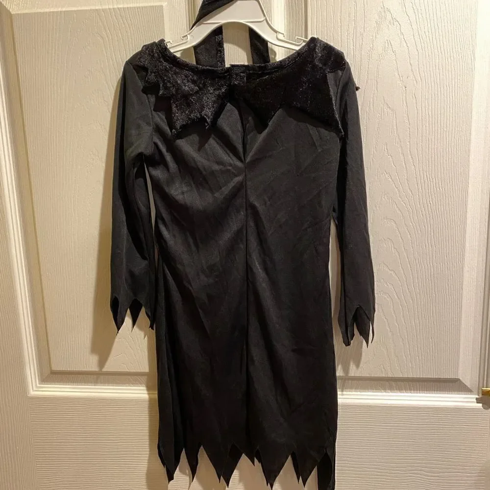 Toddler witch costume 3-4  - Picture 4 of 4